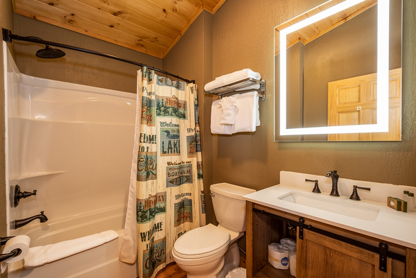 C25 Grandview - King Bed, Kitchenette, Pet Friendly Photo 9