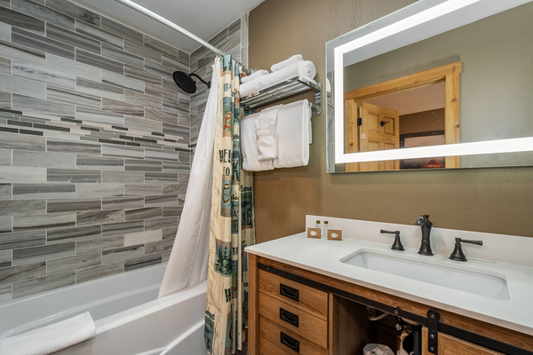 C26 Grandview - 2 King Bedrooms, 2 Bath, Full Kitchen, Hot Tub Photo 8