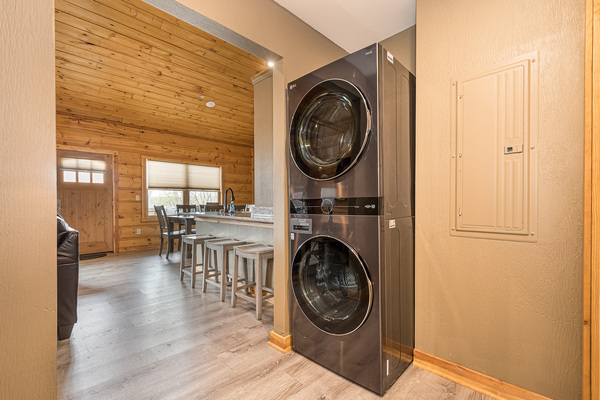 C28 Grandview - 2 King Bedrooms, 2 Bath, Full Kitchen, Hot Tub, Pet Friendly, Washer/Dryer Photo 4