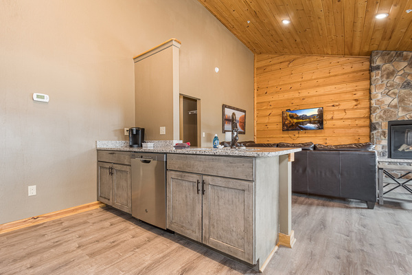 C28 Grandview - 2 King Bedrooms, 2 Bath, Full Kitchen, Hot Tub, Pet Friendly, Washer/Dryer Photo 17