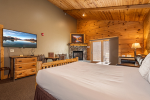 C40R Mountainside - 2 Queen Beds, Kitchenette, Hot Tub, Pet Friendly Photo 7