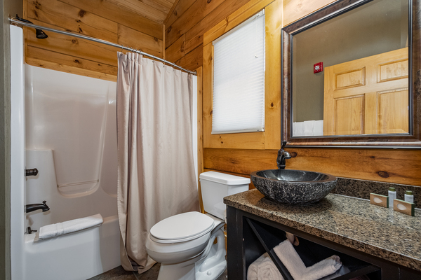 C40R Mountainside - 2 Queen Beds, Kitchenette, Hot Tub, Pet Friendly Photo 2