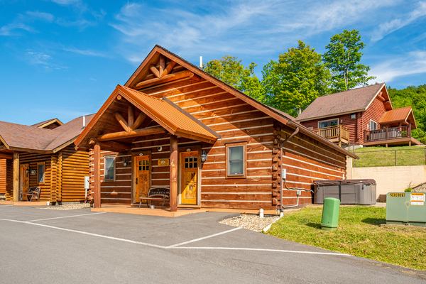 C40R Mountainside - 2 Queen Beds, Kitchenette, Hot Tub, Pet Friendly Photo 9