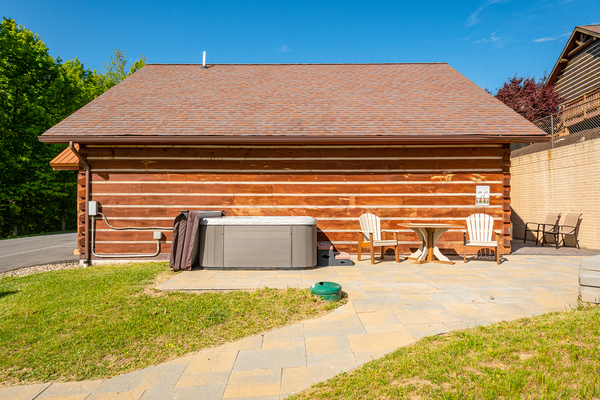 C40R Mountainside - 2 Queen Beds, Kitchenette, Hot Tub, Pet Friendly Photo 10