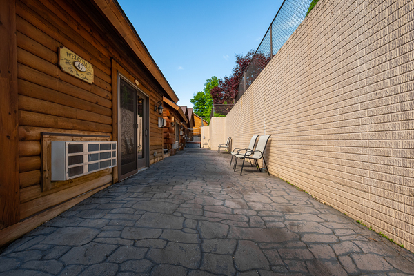 C42 Mountainside - King Bed, Kitchenette, Hot Tub, Pet Friendly Photo 5