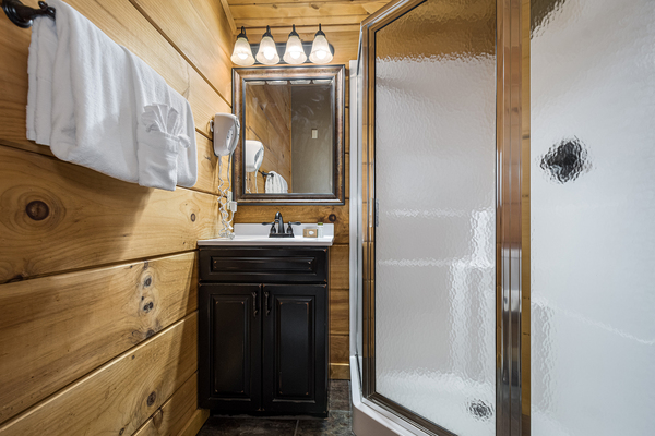 C46R Mountainside - 3 Queen Beds, 2, Bath, Kitchenette, Pet Friendly Photo 5