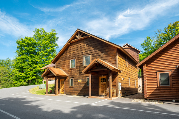 C46R Mountainside - 3 Queen Beds, 2, Bath, Kitchenette, Pet Friendly Photo 7