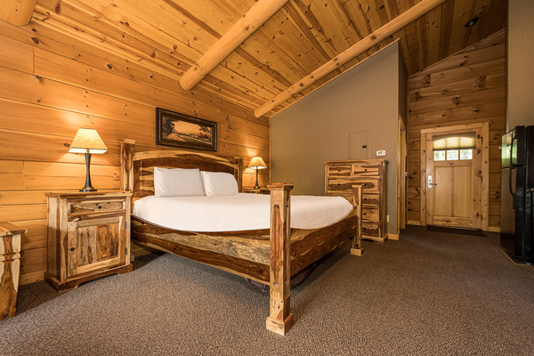 C49R Mountainside - King Bed, Kitchenette Photo 3