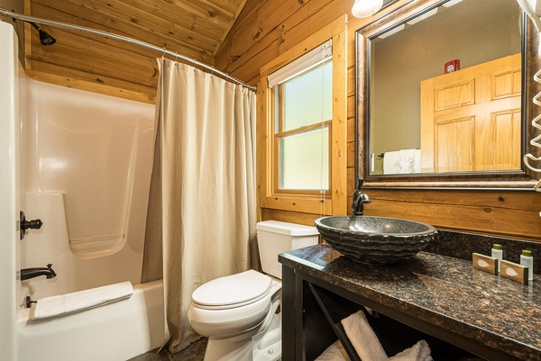 C49R Mountainside - King Bed, Kitchenette Photo 6