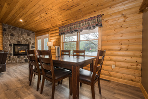 C5 Lakefront- 2 King Bedrooms, 2 Bath, Full Kitchen, Hot Tub Photo 2