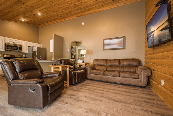 C5 Lakefront- 2 King Bedrooms, 2 Bath, Full Kitchen, Hot Tub Photo 4