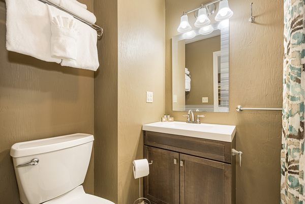 C5 Lakefront- 2 King Bedrooms, 2 Bath, Full Kitchen, Hot Tub Photo 19