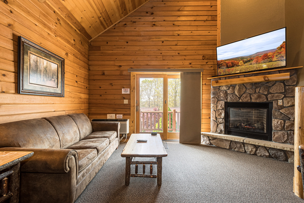 C50L Mountainside - King bed, Queen bed and twin bunkbed Loft, 2 Bath, Kitchenette, Pet Friendly Photo 4