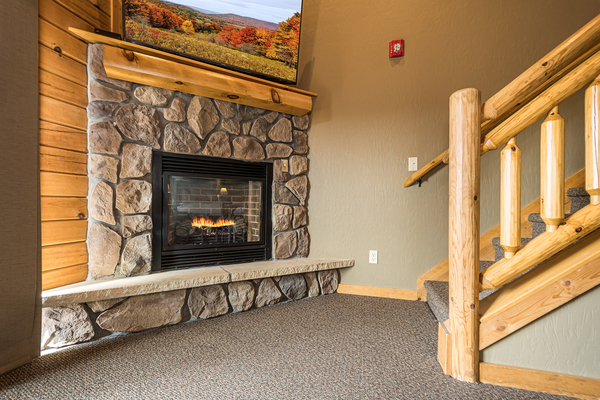 C50L Mountainside - King bed, Queen bed and twin bunkbed Loft, 2 Bath, Kitchenette, Pet Friendly Photo 6