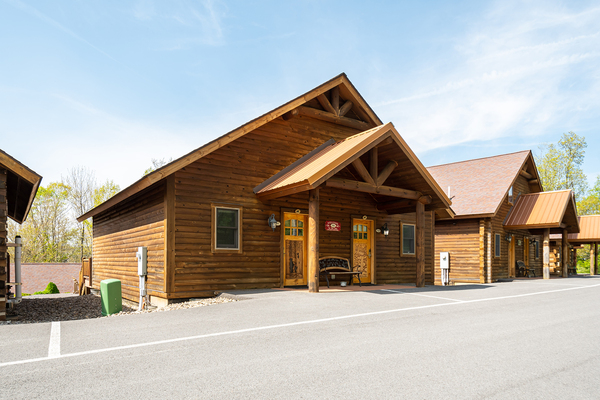 C50L Mountainside - King bed, Queen bed and twin bunkbed Loft, 2 Bath, Kitchenette, Pet Friendly Photo 11