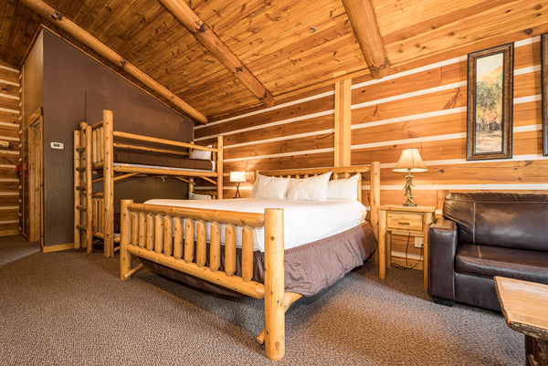 C52L Mountainside - King bed, Twin Bunkbed, Kitchenette, Pet Friendly Photo 2