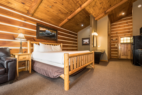 C52R Mountainside - King Bed, Jetted Tub, Kitchenette, Pet Friendly Photo 1