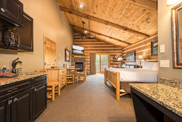 C52R Mountainside - King Bed, Jetted Tub, Kitchenette, Pet Friendly Photo 6