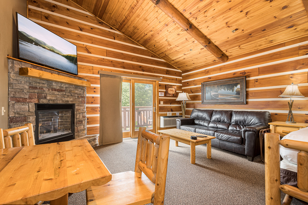 C52R Mountainside - King Bed, Jetted Tub, Kitchenette, Pet Friendly Photo 7