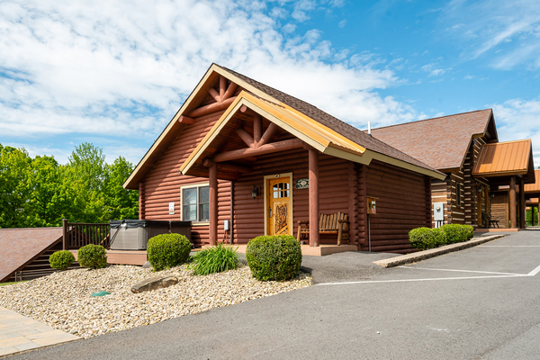 C53 Mountainside - 2 Queen Beds, Kitchenette, Hot Tub, Pet Friendly Photo 10